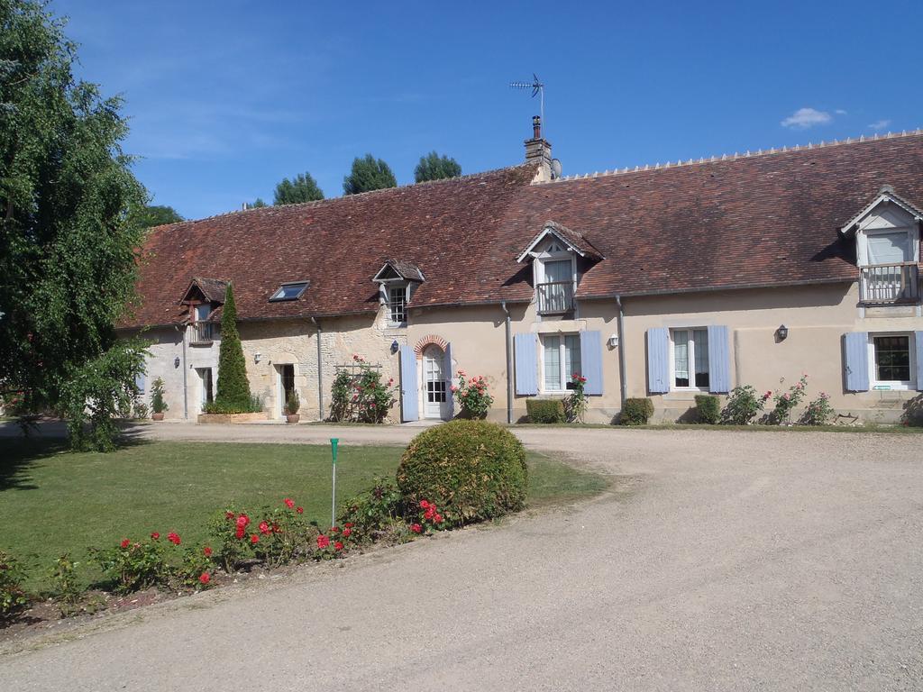 Chambres D'hôtes Du Domaine De Jacquelin Saint-Germain-du-Puy Buitenkant foto