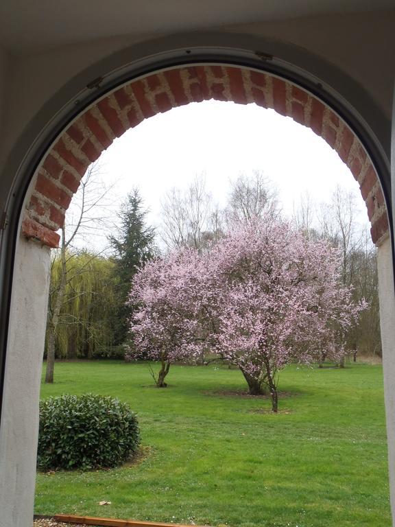 Chambres D'hôtes Du Domaine De Jacquelin Saint-Germain-du-Puy Buitenkant foto